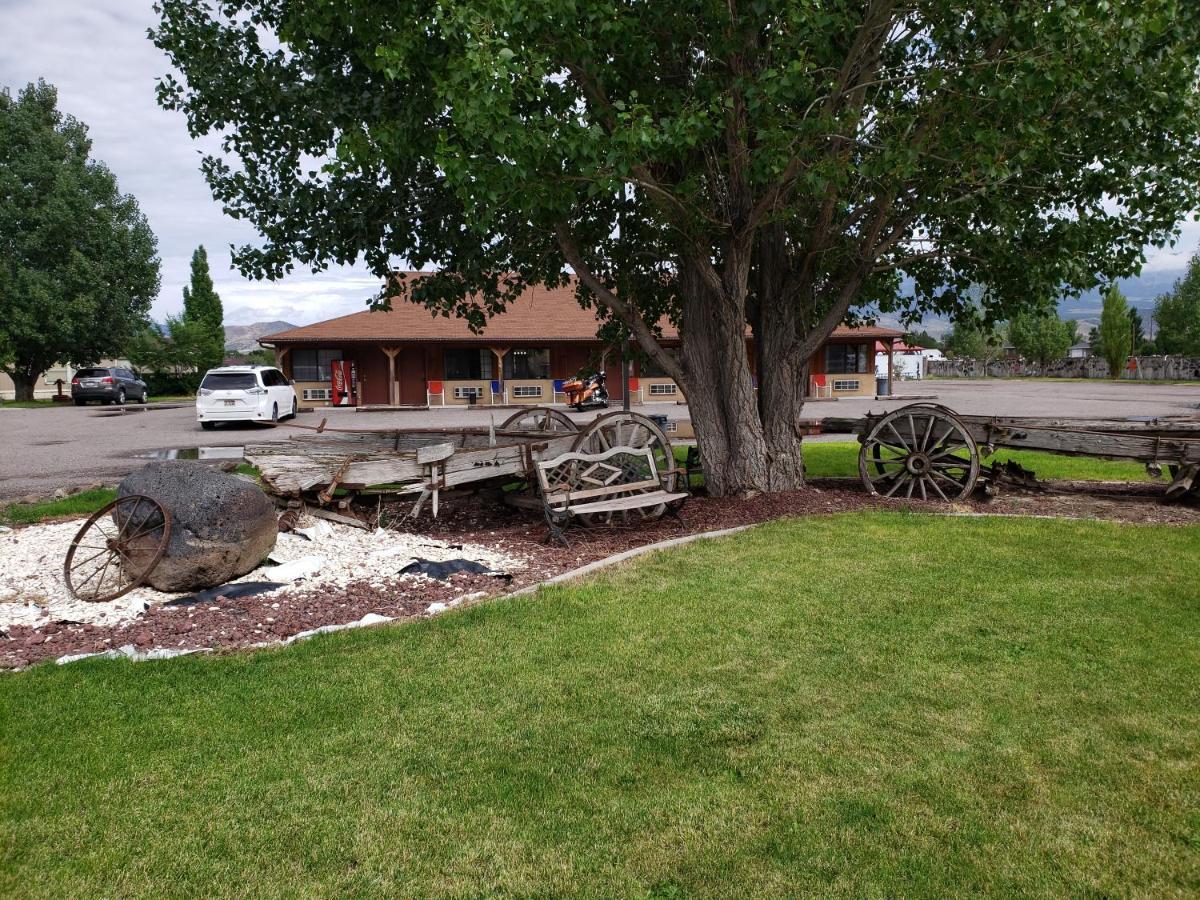 Butch Cassidy'S Hideout Motel Circleville Exterior foto